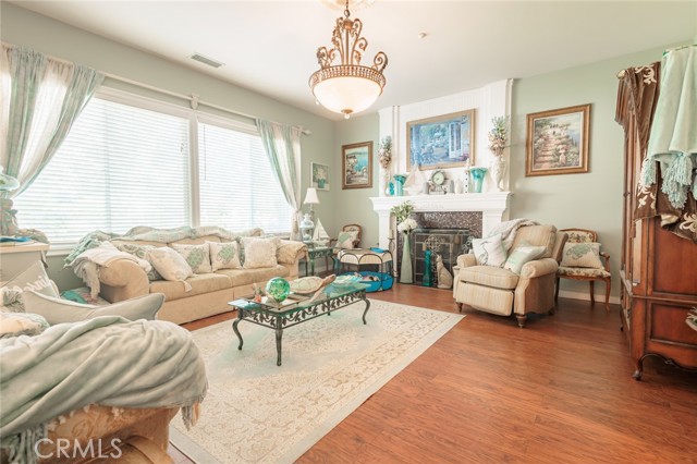 1045 Inverlochy Drive, Fallbrook CA: https://media.crmls.org/medias/c93e12a6-f945-45a5-93ae-c27fc743a8ee.jpg