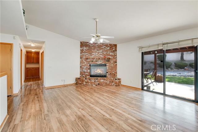 Detail Gallery Image 10 of 42 For 16541 Desert Vista Ct, Hesperia,  CA 92345 - 4 Beds | 2 Baths