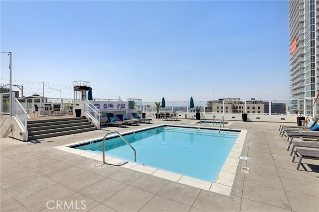 939 S BROADWAY, Los Angeles CA: https://media.crmls.org/medias/c93e6e10-5688-4698-b52a-4d2abaa1082a.jpg