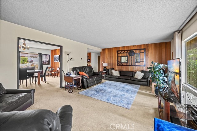 2795 Temple Hills Drive, Laguna Beach CA: https://media.crmls.org/medias/c93ec5d4-1d78-4a55-8608-4f14355d06b3.jpg