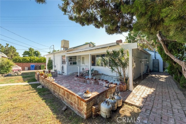 6232 Riverton Avenue, North Hollywood CA: https://media.crmls.org/medias/c93fb91b-f267-4e9d-be54-4bb9f8ca0477.jpg