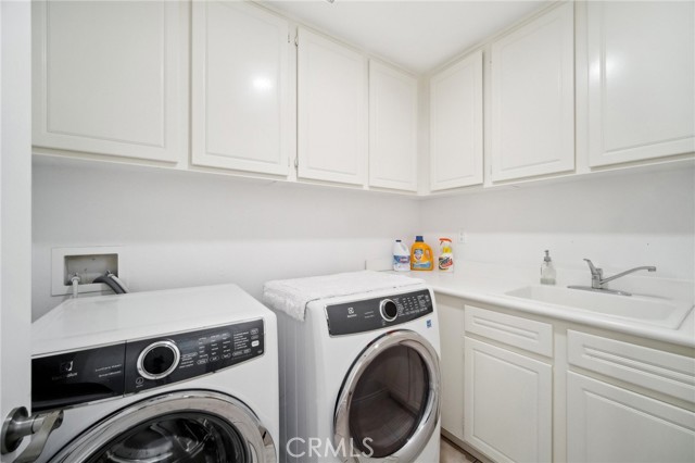 25422 Magnolia Lane, Stevenson Ranch CA: https://media.crmls.org/medias/c93fbb5c-9b91-49fd-bb5a-e33d893f9f78.jpg
