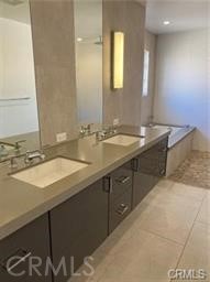 Detail Gallery Image 37 of 60 For 5200 White Oak Ave #36,  Encino,  CA 91316 - 2 Beds | 3 Baths