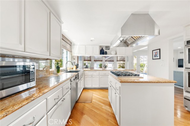 Detail Gallery Image 18 of 42 For 657 36th St, Manhattan Beach,  CA 90266 - 3 Beds | 2/1 Baths