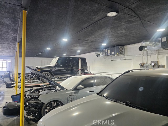 7554 Clybourn Avenue, Sun Valley CA: https://media.crmls.org/medias/c941e6ef-d9ae-4c41-ac62-f856560edc52.jpg
