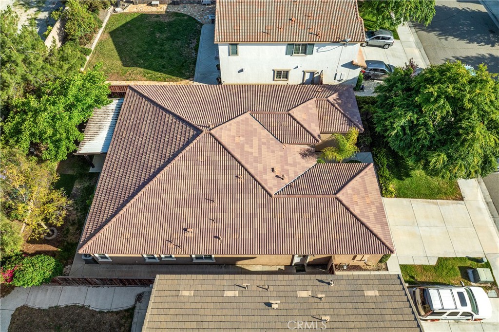 https://media.crmls.org/medias/c9421d21-50f2-49d9-9167-4ee0e66c9c53.jpg?preset=X-Large