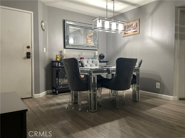 Detail Gallery Image 9 of 26 For 7800 Topanga Canyon Bld #208,  Canoga Park,  CA 91304 - 3 Beds | 2 Baths