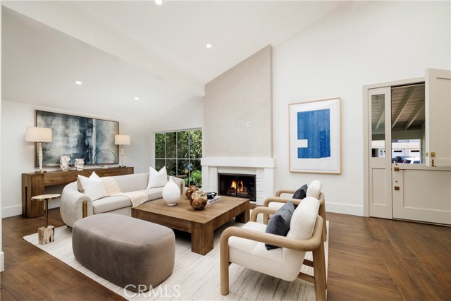 Detail Gallery Image 3 of 25 For 1933 Port Bristol Cir, Newport Beach,  CA 92660 - 5 Beds | 3 Baths