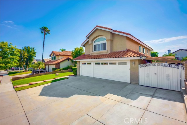 Detail Gallery Image 2 of 48 For 2311 via Pacifica, Corona,  CA 92882 - 4 Beds | 3 Baths
