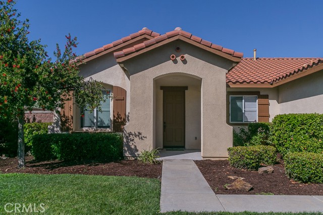 Detail Gallery Image 2 of 28 For 33145 Aquamarine Cir, Menifee,  CA 92584 - 4 Beds | 2 Baths