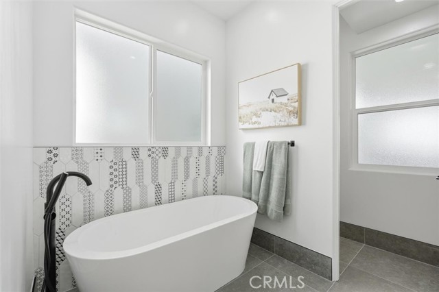 Detail Gallery Image 37 of 45 For 617 N Irena Ave #B,  Redondo Beach,  CA 90277 - 4 Beds | 3/1 Baths