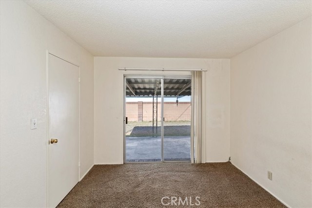 Detail Gallery Image 15 of 27 For 11329 214th St, Lakewood,  CA 90715 - 3 Beds | 1 Baths