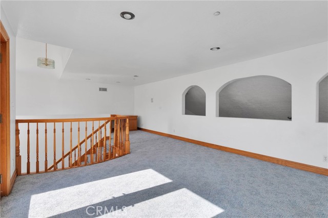 8381 White Road, Phelan CA: https://media.crmls.org/medias/c9436e24-d3d3-47c3-9bfc-d5e945d899bd.jpg