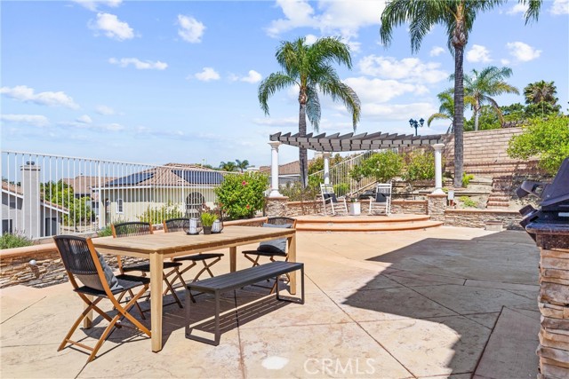 1443 Canyon Crest Drive, Corona CA: https://media.crmls.org/medias/c9437be7-b124-44ba-95d5-f1e4efca9a10.jpg
