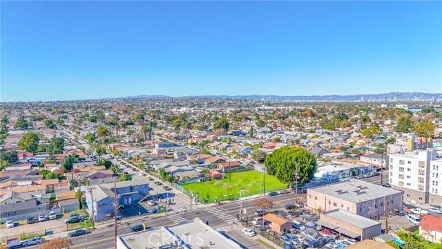 Detail Gallery Image 38 of 41 For 1335 W 68th, Los Angeles,  CA 90044 - 2 Beds | 2 Baths