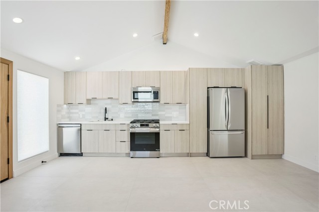 13218 Otsego Street, Sherman Oaks CA: https://media.crmls.org/medias/c944d06a-b5f9-433d-ba7f-ff6432762fb9.jpg