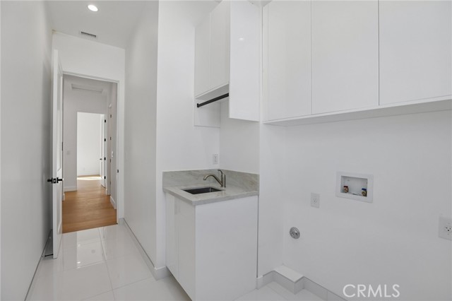 2019 Huntington Lane, B photo 44