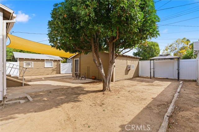 Detail Gallery Image 21 of 22 For 3756 Locust, Riverside,  CA 92501 - 2 Beds | 1 Baths