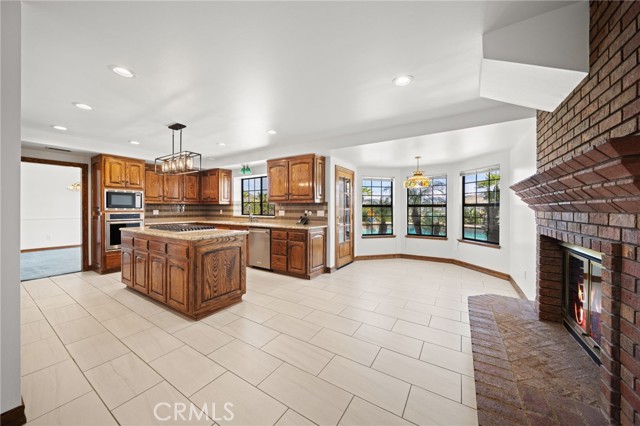 Detail Gallery Image 15 of 46 For 5780 Baldwin, Jurupa Valley,  CA 92509 - 4 Beds | 3 Baths