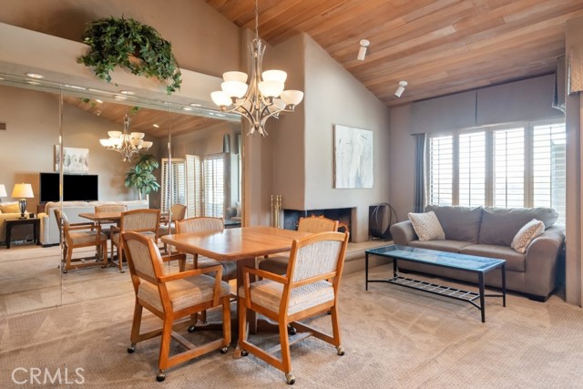 Detail Gallery Image 4 of 35 For 23428 Continental Way, Canyon Lake,  CA 92587 - 3 Beds | 2 Baths