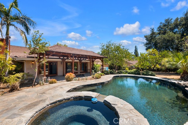 10335 Sylvia Avenue, Porter Ranch CA: https://media.crmls.org/medias/c9487f10-7c7d-4fa9-b580-4e4960521006.jpg