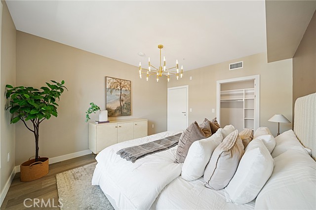 39 S Los Robles Avenue, Pasadena CA: https://media.crmls.org/medias/c948d01c-f756-4535-8be5-81dc4fa27639.jpg