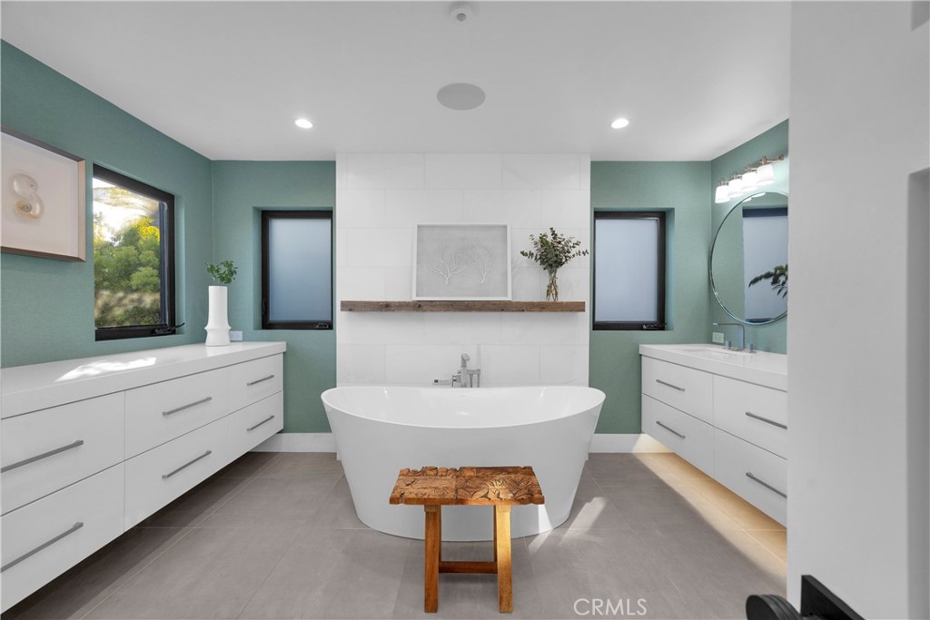 MLS #OC25265999 image #41