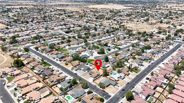16850 Hidden Creek Drive, Victorville CA: https://media.crmls.org/medias/c9492ed5-632d-40c0-83b6-ce33eccf92ba.jpg