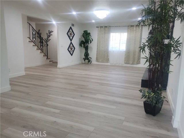 Detail Gallery Image 8 of 32 For 2758 W Stocton, Anaheim,  CA 92801 - 4 Beds | 3 Baths