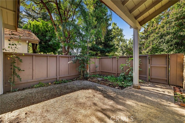 40 Pebblewood Pines Drive, Chico CA: https://media.crmls.org/medias/c94a6fef-7ad7-42ad-81b0-554cd1ebba1f.jpg