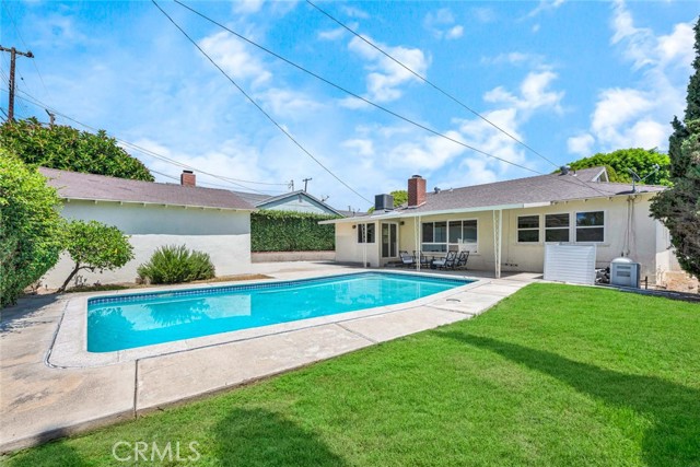 1119 N Lincoln Avenue, Fullerton CA: https://media.crmls.org/medias/c94aa1fd-2eb1-4a17-b58c-de2ae9340fff.jpg
