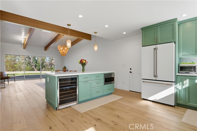 Detail Gallery Image 17 of 38 For 5618 Wilhelmina Ave, Woodland Hills,  CA 91367 - 3 Beds | 2/1 Baths