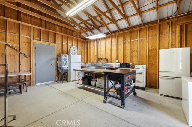 4742 Crow Road, Oakdale CA: https://media.crmls.org/medias/c94bf0a8-ee09-431d-8d49-9acaa1e01a21.jpg