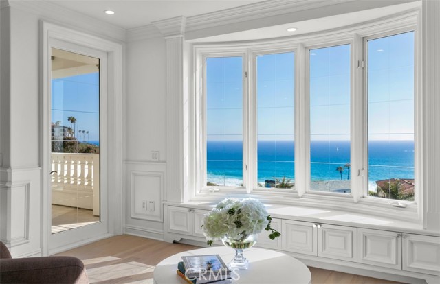 71 Ritz Cove Drive, Dana Point CA: https://media.crmls.org/medias/c94c0f51-ae29-4efb-8b80-13fa5ff41609.jpg