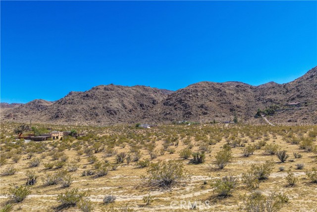 Detail Gallery Image 4 of 32 For 7054 Canyon Rd, Twentynine Palms,  CA 92277 - – Beds | – Baths