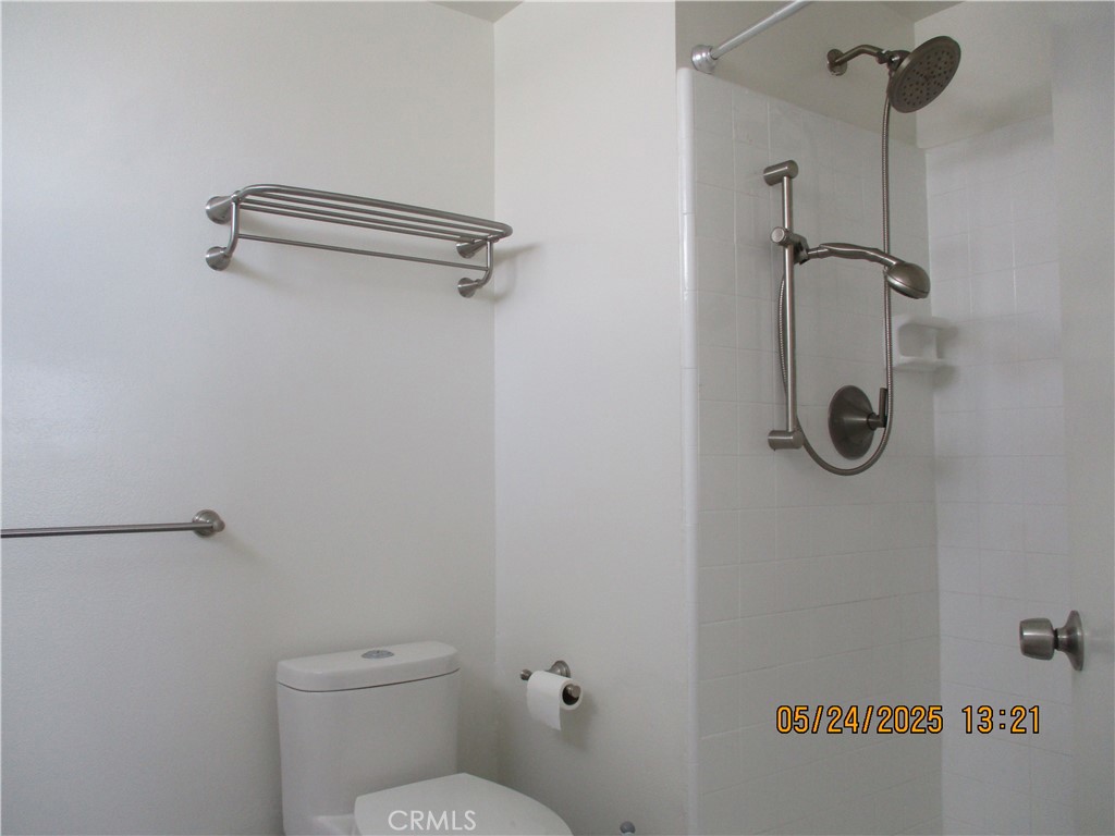 MLS #OC25124165 img 1