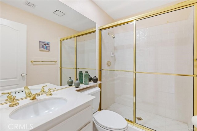 Image 15 of 24 For 21 Colonial  