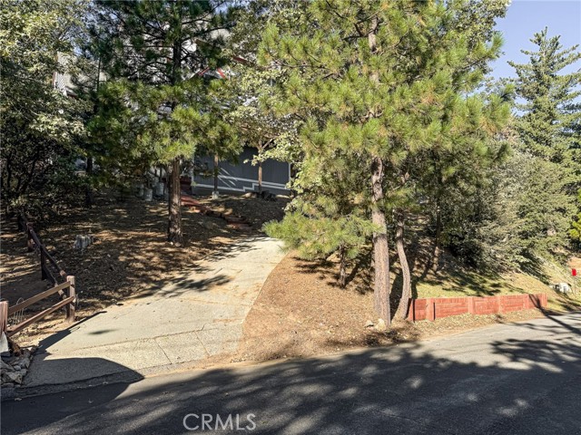 1284 Cortina, Lake Arrowhead, CA 92352