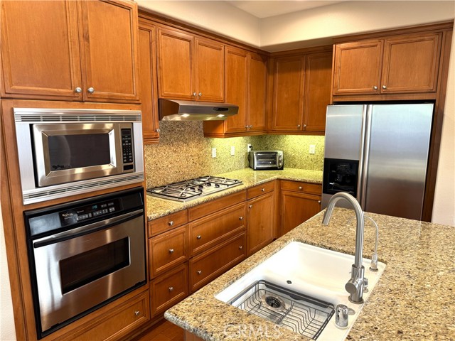 Detail Gallery Image 9 of 54 For 2 Honeydew, Irvine,  CA 92603 - 3 Beds | 2/1 Baths