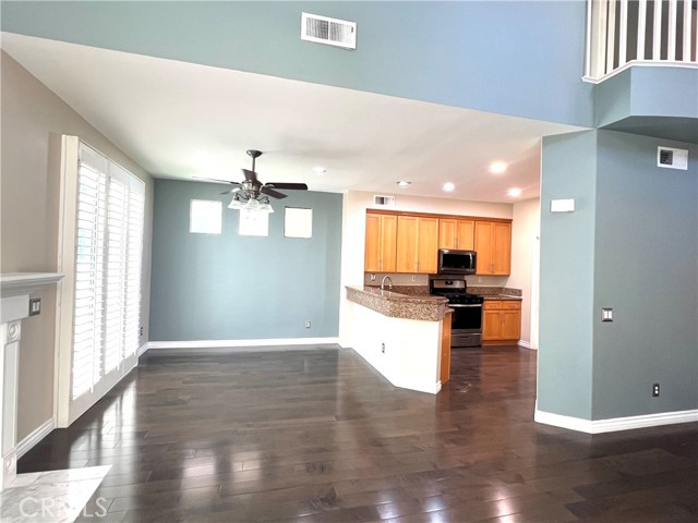 Detail Gallery Image 6 of 18 For 13609 Netto Ridge Ct, La Mirada,  CA 90638 - 3 Beds | 3 Baths