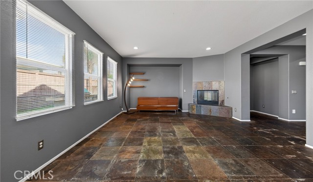 Detail Gallery Image 14 of 33 For 117 Temple Ave, Beaumont,  CA 92223 - 5 Beds | 3/1 Baths