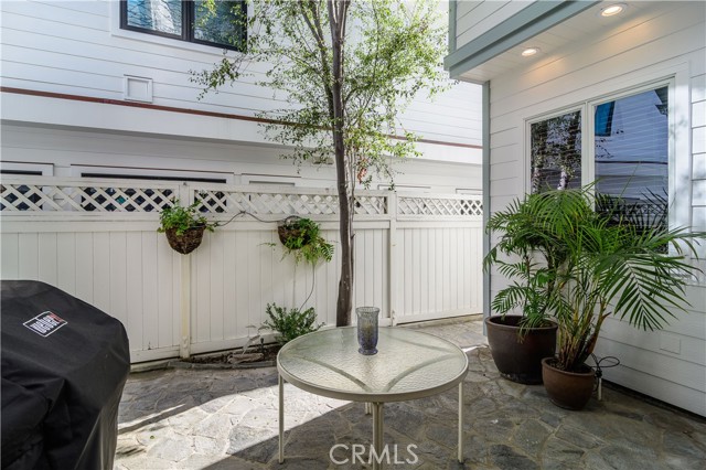 Detail Gallery Image 11 of 28 For 331 E Bay Front, Newport Beach,  CA 92662 - 3 Beds | 3 Baths