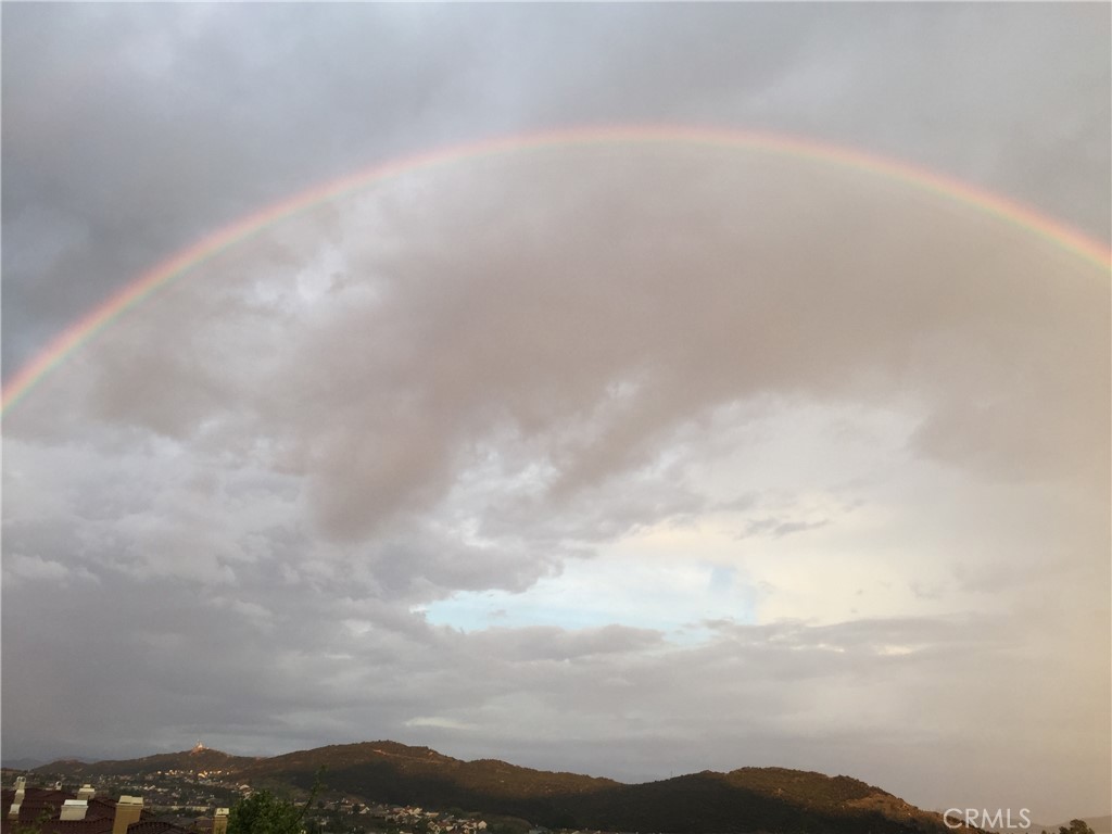 https://media.crmls.org/medias/c94e65d7-e5c2-408f-a3af-8a565e3919f6.jpg?preset=X-Large