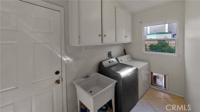 4 Bed Home for Sale in Saugus, California