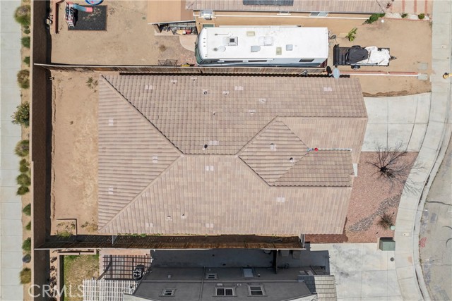 13275 Lone Pine Court, Hesperia CA: https://media.crmls.org/medias/c94f45d0-801d-4589-8799-cce77d29b8db.jpg