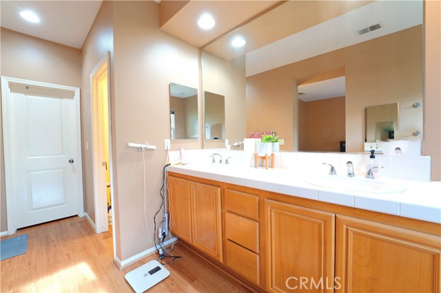 Detail Gallery Image 18 of 23 For 23420 Waterway Ln #14,  Valencia,  CA 91355 - 3 Beds | 2 Baths