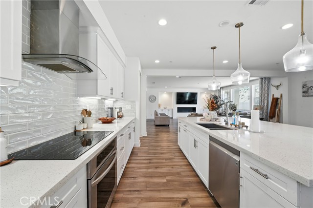 3969 Eliopulos Ranch Drive, Palmdale CA: https://media.crmls.org/medias/c95038bc-4c58-4631-ba3c-b3ed3789b661.jpg