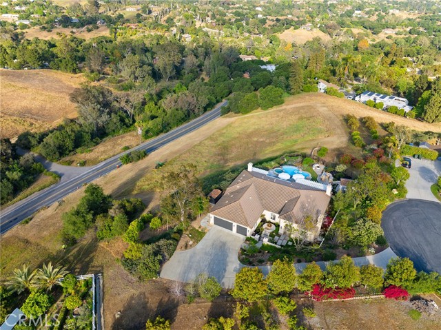 2278 Lindsey Court, Fallbrook CA: https://media.crmls.org/medias/c95099fa-a0c6-4feb-b40c-178b4af10170.jpg