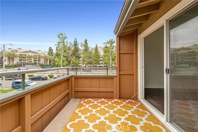 1001 W Stevens W Avenue, Santa Ana CA: https://media.crmls.org/medias/c950b8f8-9751-4e38-9257-e60744fe11b8.jpg