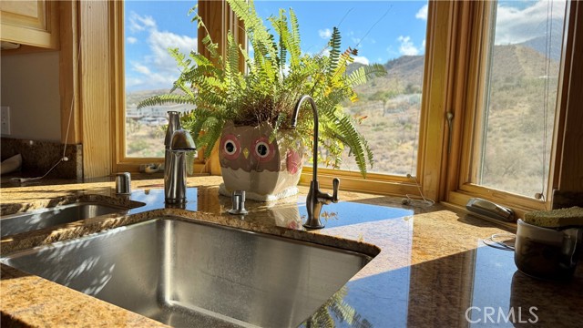 Detail Gallery Image 21 of 68 For 275 Canyon, Pinon Hills,  CA 92371 - 3 Beds | 2/1 Baths